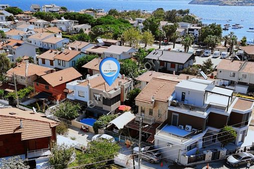 Yenifoça Burunucu'nda Denize 75 Mt Mesafede 3 +1 Dubleks Villla