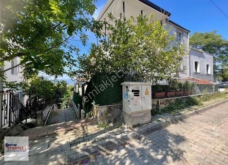 Çiğli Ahmet Taner Kışlalı Mahallesinde Satılık 5+1 Villa