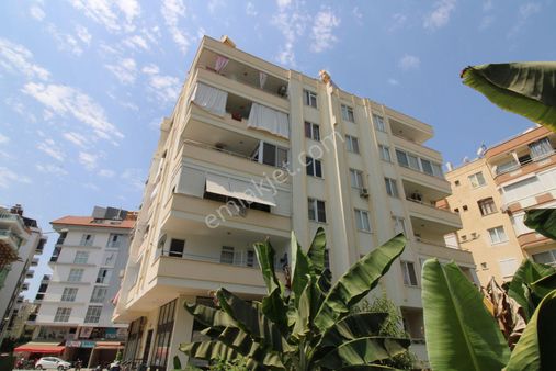 Satılık 2+1 Ayrı Mutfaklı Daire Denize 250 Metre Mahmutlar Alanya