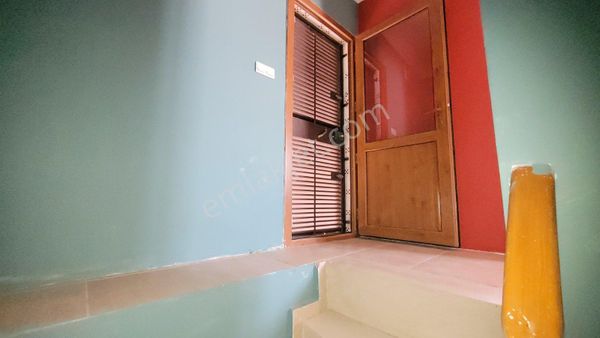 Bahçeşehir Bölgesinde 4+1 Triplex Kiralık Villa