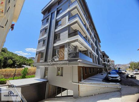 Çekmeköy Merkez Mah. Lüks Satılık 3+1 Daire. Vadi Projesi !