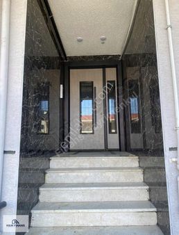 Çekmeköy Mehmet Akif Mahallesi 1+1 Satılık Metroya Yakın Daire