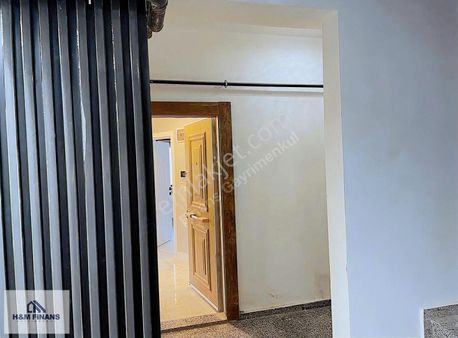 Çekmeköy Merkez Mh'sinde Çift Balkonlu Satılık 2+1 Yüksek Giriş