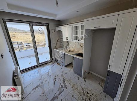 Burhaniye Bademalanında Ayrı Mutfak Satılık Sıfır 2+1 Daire!