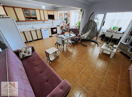 !! Tek Yetkili !! Akçay Cemre Emlaktan Satılık 3+1 Geniş Daire