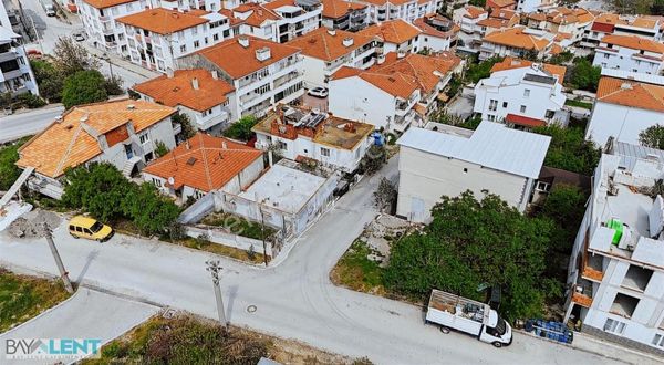 Bay-lent Emlak'tan Yıldız Mah.sinde Satılık Müstakil Ev