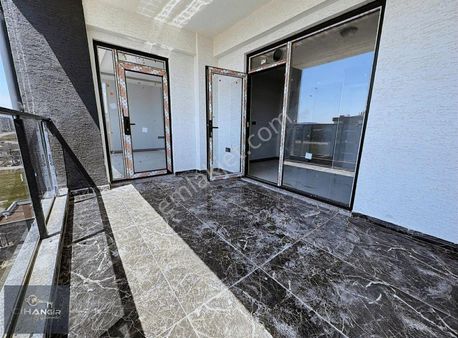 Çanakkale Esenler Bölgesi Karacaören Mevkii Havuzlu 2+1 Daire