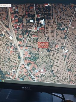 Afyon Cakır Köyünde Satılık Bag 2940 M2 Yarım Hissesi