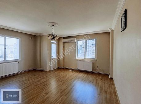 Mezitli Bakanlık Caddesinde Satılık 3+1 Fırsat Daire!