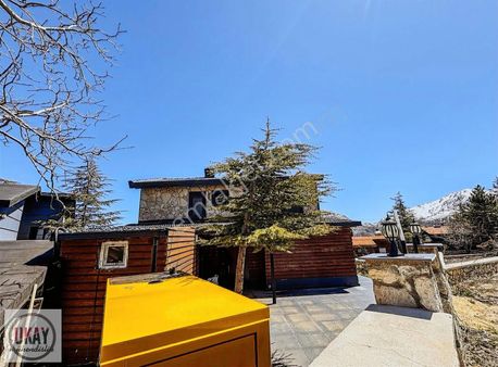 Antalyanın Gözde Kayak Merkezinde 4 Cepheye Bakan Lüks Villa!