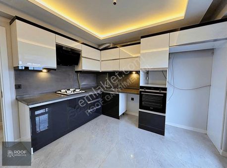 Roof Gayrimenkul'den Zincirlikuyu Mahllesi Satılık 3+1 Lüx Daire