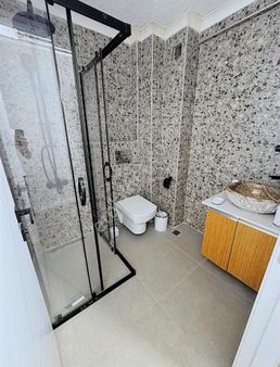 Kadıköy Bahariye Caddesine 100 M İlk Siz Oturu