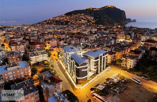Alanya Kleopatra 2+1 130m2,havuz,sauna,denize 250m,merkezde Lüx.