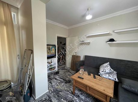 Emek Mahallesinde Köşebaşı 2+1 Daire