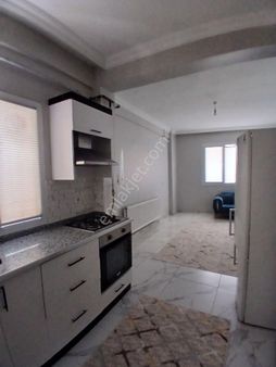 Başharık Cadde Üstü Eşyalı Kiralık Daire