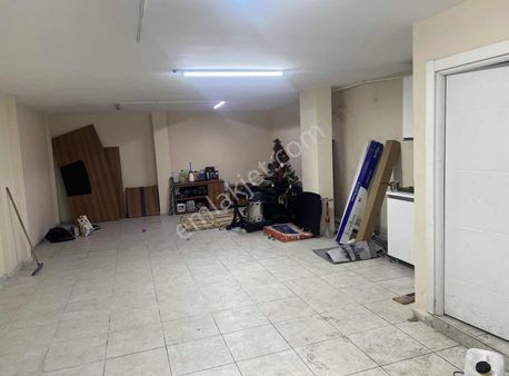 Avcılarda Satılık Depolu Dükkan Cadde Üstünde