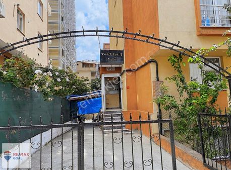 Kartal Karlıktepe'de Geniş Kullanımlı Satılık 3+1 Daire