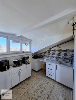 Esatpaşa'da,yeni Butik Site'de,geniş Teraslı, Otoparklı, Dubleks