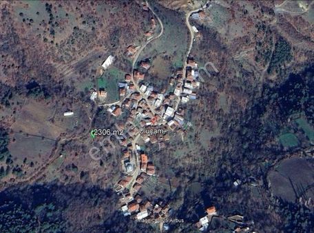 Uluçam'da Muhteşem Manzaralı Köy İçi