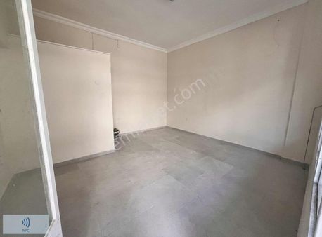 Karşıyaka'da Kiralık Ofis / Büro Ulaşımı Kolay, Hazır Durumda