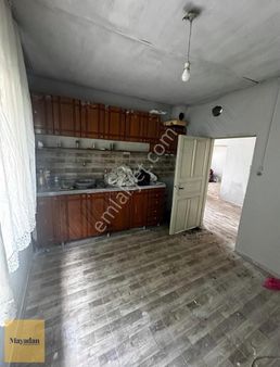 Mayadan Gönen Bostancı'da Satılık 530 M2 Alana Sahip Müstakil Ev