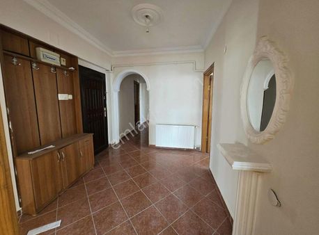 Atakum Esen Evlerde Tramvaya 100m 3+1 145m2 Daire