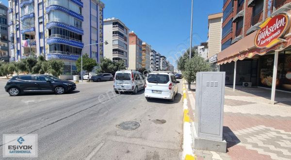 Satılık Akkent Mahallesi'nde Torbalı Caddesi Üzerinde 128 M2.