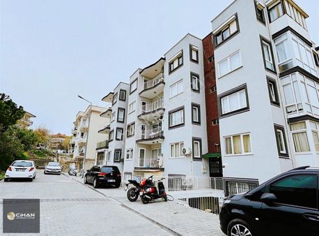 Kuşadası Merkezde Marinaya Yürüme Mesafesinde Satılık Daire