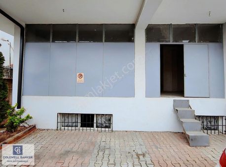 Esenşehir Barajyolunun Arka Sokağı Araç Yanaştırmaya Müsait Depo