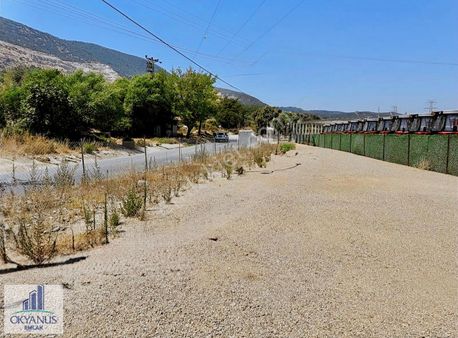 Emlakdere De Ana Asfalta Sıfır , Yola 50 Mt Cepheli