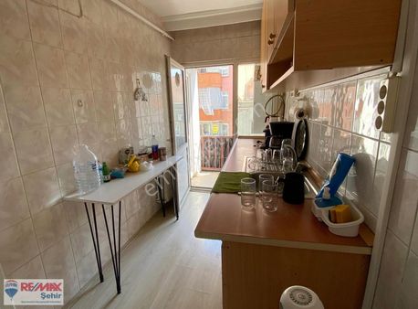 Re/max Şehir'den Cumhuriyet Caddesi'nde Satılık İş Yeri