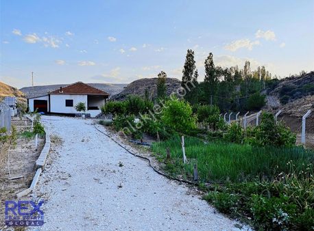 Sakinlik Arayanlara Özel 950 M² Arsa Üzerinde 2+1 Daire