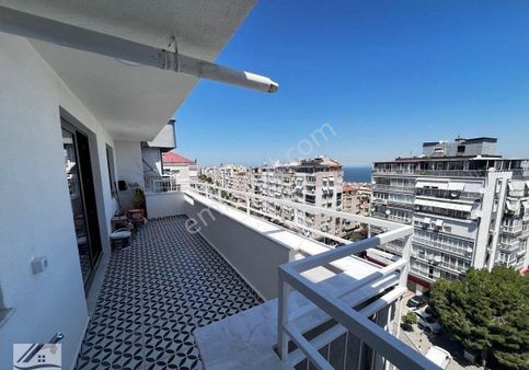 İnönü Cd. Üzerinde Deniz Manzaralı Teraslı 2+1 120m2 Satılık Ev