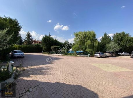 Şems'ten Meram Korukentte Site İçi 686 M2 Arsa Paylı 4+1 Villa