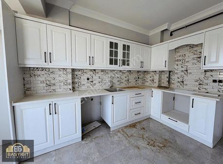 Ulucami Mah.otogar Yakını 4+1,250m2 Satılık Dubleks