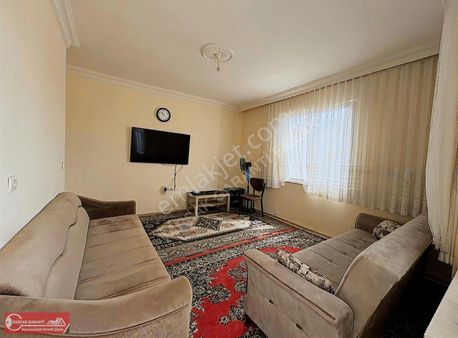 Varsak'ta 2+1 1.katta Bakımlı 90m2 Tramvaya 100m Mesafede