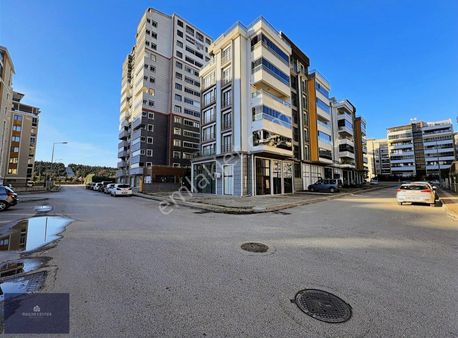 Magna Center Dan Güneştepe De 40m2 Kiralık Dükkan