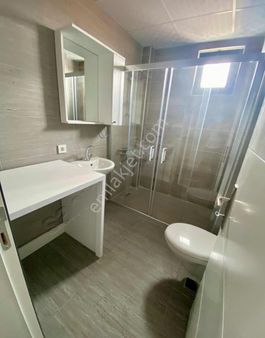 Metropol Emlaktan Üniversite Yürüme Mesafesinde Sıfır 1+1 Daire