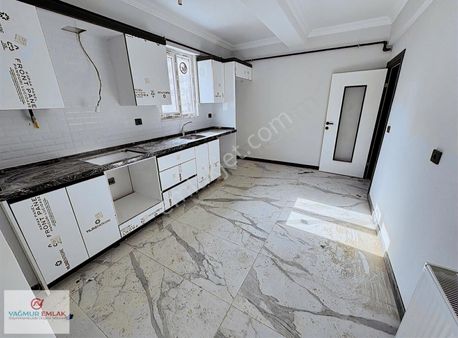 Yağmur Emlak'tan Yüksek Kredili Ara Kat Güney Cephe Sıfır Daire