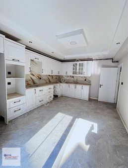 Turgutlu Cumhuriyet Mahallesinde Satılık 3+1 Daire