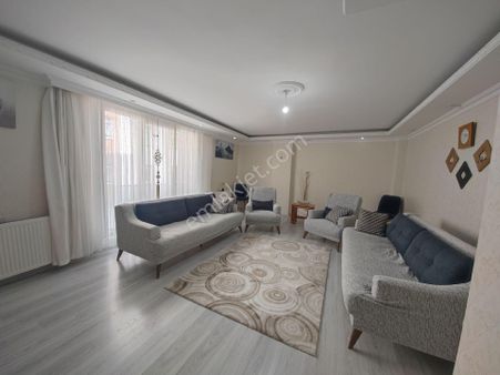 Bahçelievler Cumhuriyet Mahallesinde 3+1 120 M2 Daire
