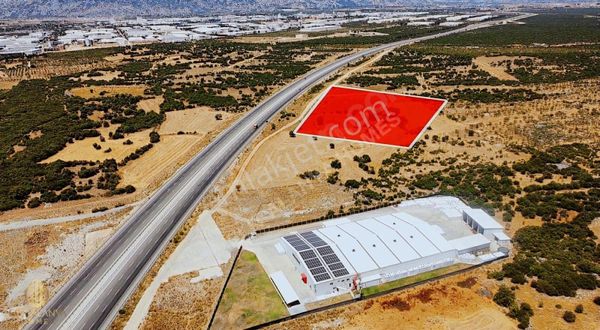 Başköy'de Satılık Otobana Sıfır Fırsat Ticari Arsa