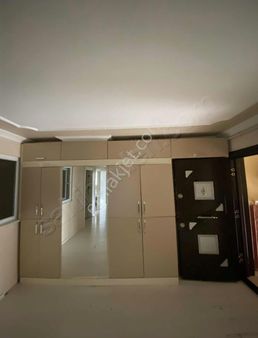 Mesken Caddesinde Kiralık 170 Mt Kare 3+1 Daire