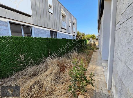 Yeşilbayırı'nda Daire Fiyatına Villa