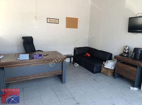 Sultanbeyli Metro Nin Dibinde 240 M2 Ofis İşyeri