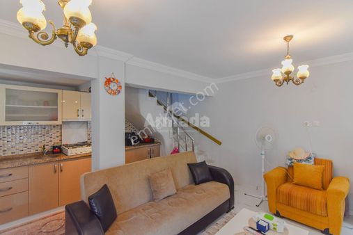 Kuşadası Deniztur Sitesi'nde Satılık Fırsat Yazlık