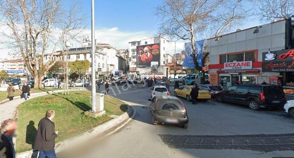 Naz Emlaktan Üsküdar Merkezde Devren Kiralık Mağaza Dükkan İşyeri