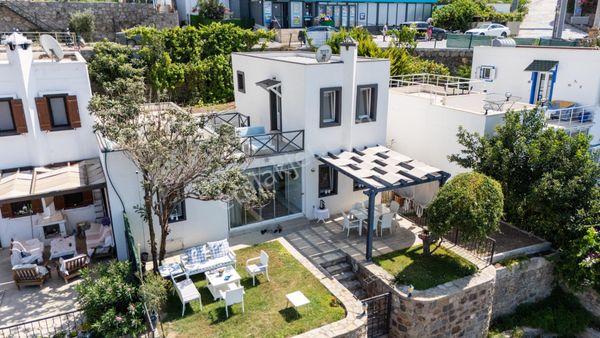 Bodrum Yalıkavak Özel Plajlı, Full Deniz Manzaralı, Bahçeli Müstakil 3+1 Dubleks Villa