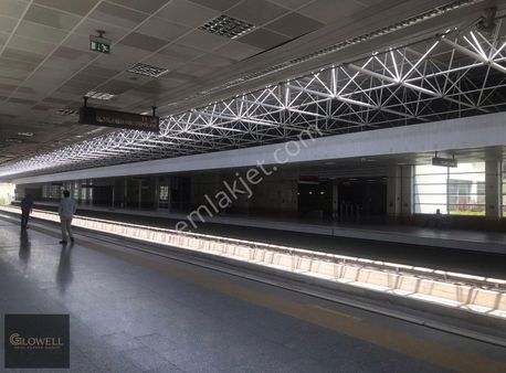 Eryaman 5 Metro Yanı Demaparkta Cadde Cephe 180m2 Dükkan