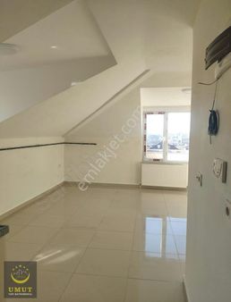 Arnavutköy Belediyesine Çok Yakın Kiralık Üst Dubleks Ofis Katı.